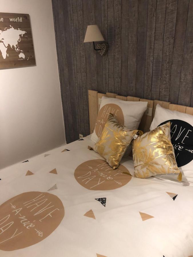 Auberge Des Platanes Villevocance Buitenkant foto